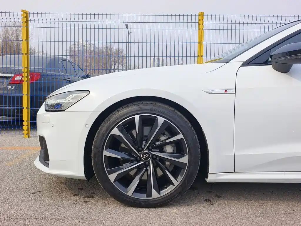 Audi Audi A7L 2024 55TFSI quattro S-line Long Range Black Package 2025 - thumbnail 5