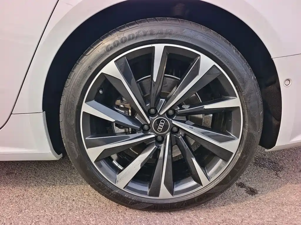 Audi Audi A7L 2024 55TFSI quattro S-line Long Range Black Package 2025 - thumbnail 6