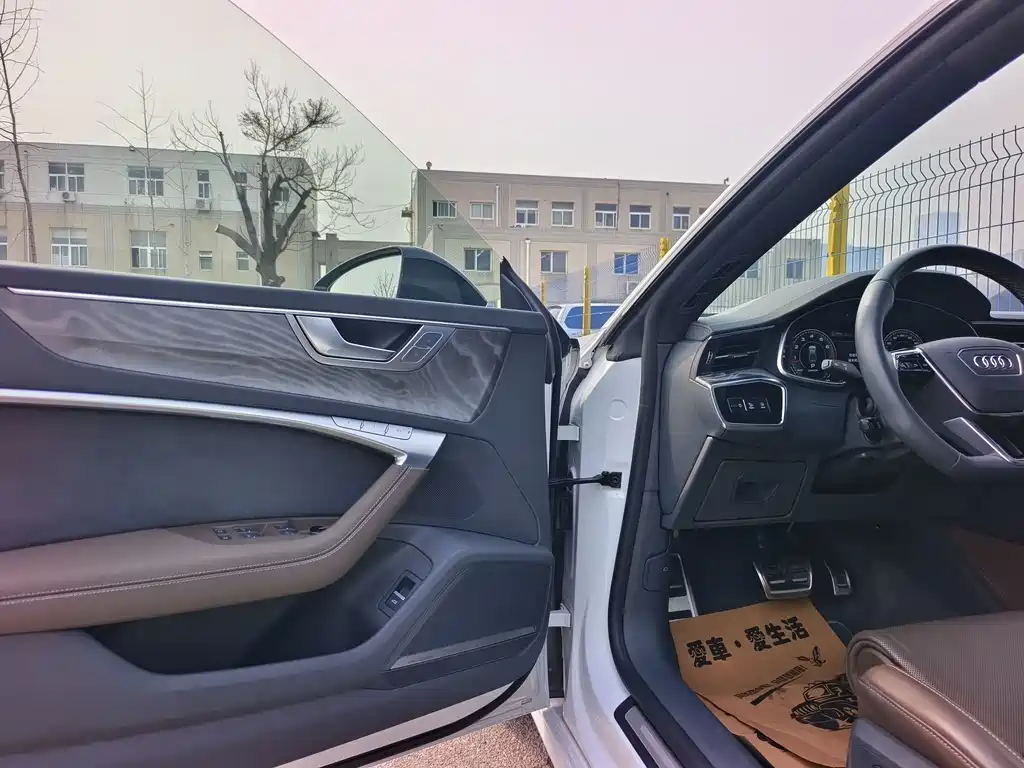 Audi Audi A7L 2024 55TFSI quattro S-line Long Range Black Package 2025 - thumbnail 7