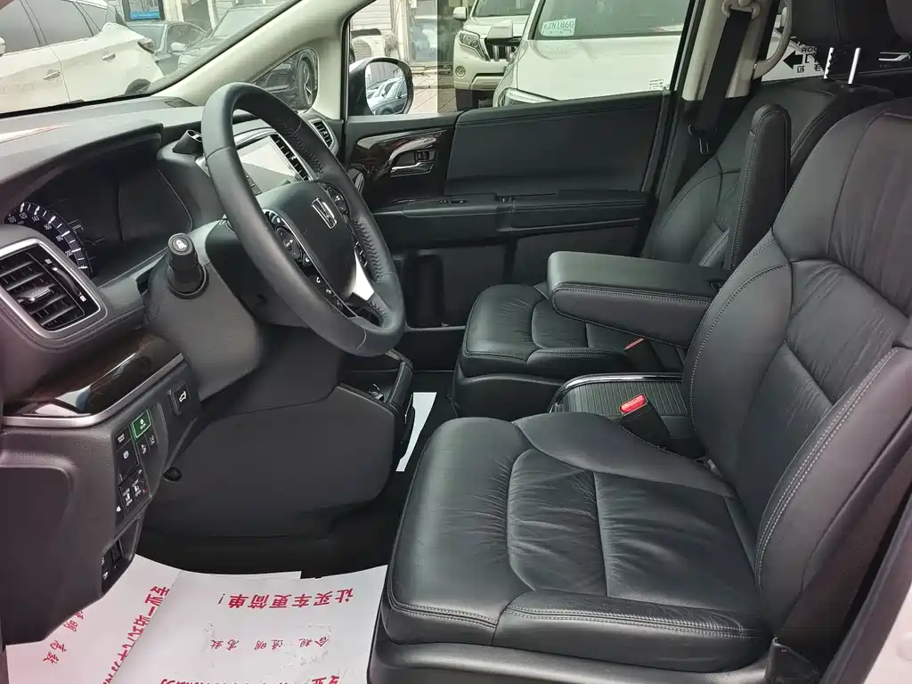 Honda Honda Odyssey 2019 2.0L Elite Version 2020 - thumbnail 7