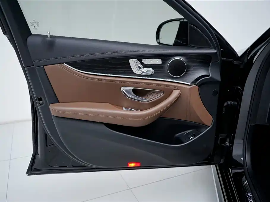Mercedes-Benz Mercedes-Benz E-Class 2021 Model Year Facelift E 300 L Sport Style 2021 - thumbnail 22