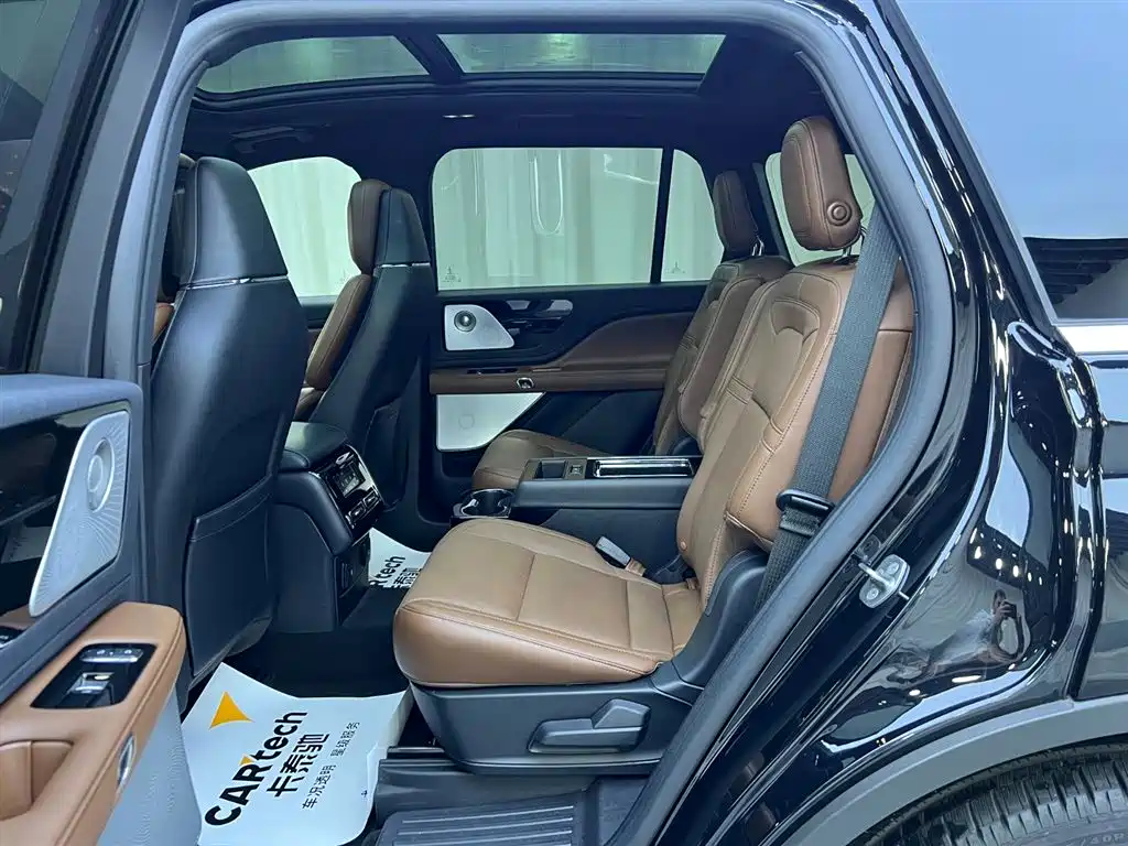 Lincoln Aviator 2021 3.0T V6 AWD Executive Edition 2021 - thumbnail 8