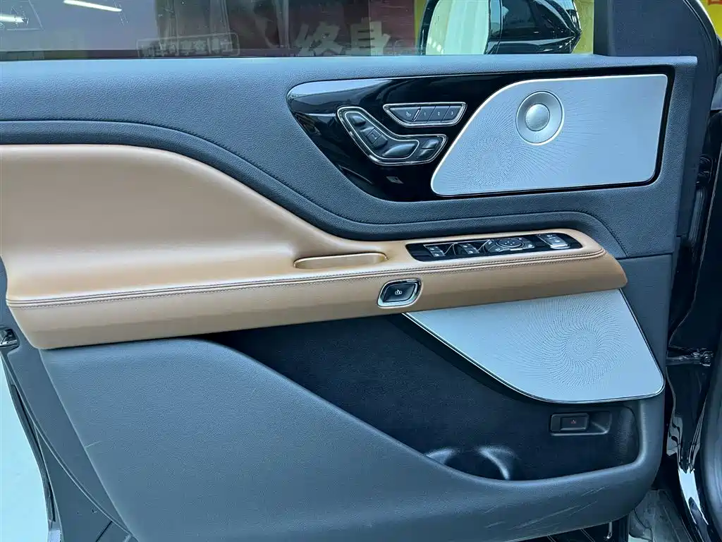 Lincoln Aviator 2021 3.0T V6 AWD Executive Edition 2021 - thumbnail 20