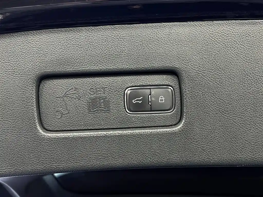 Lincoln Aviator 2021 3.0T V6 AWD Executive Edition 2021 - thumbnail 30