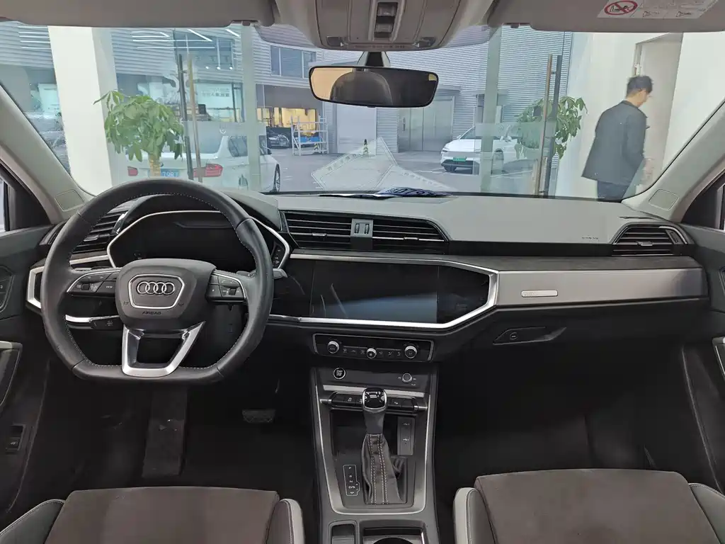 Audi Audi Q3 2022 35 TFSI Fashion Dynamic Edition 2021 - thumbnail 11
