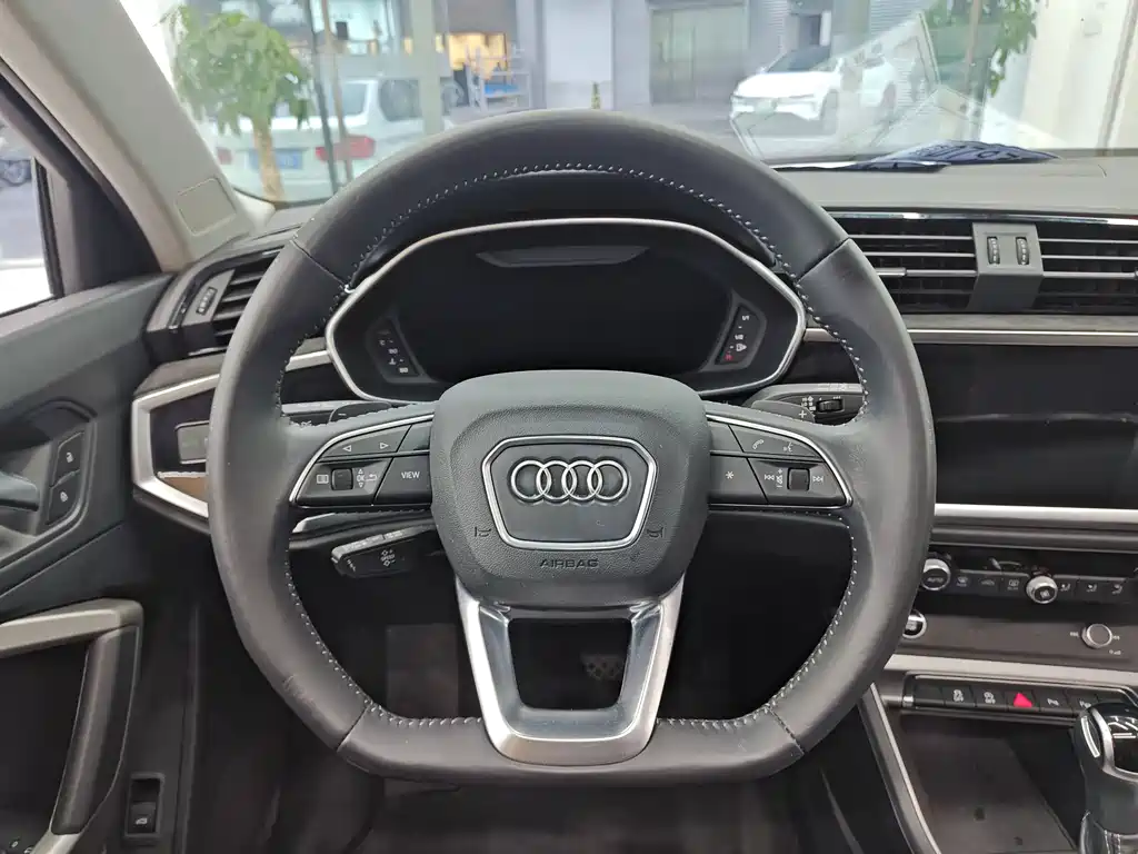 Audi Audi Q3 2022 35 TFSI Fashion Dynamic Edition 2021 - thumbnail 12
