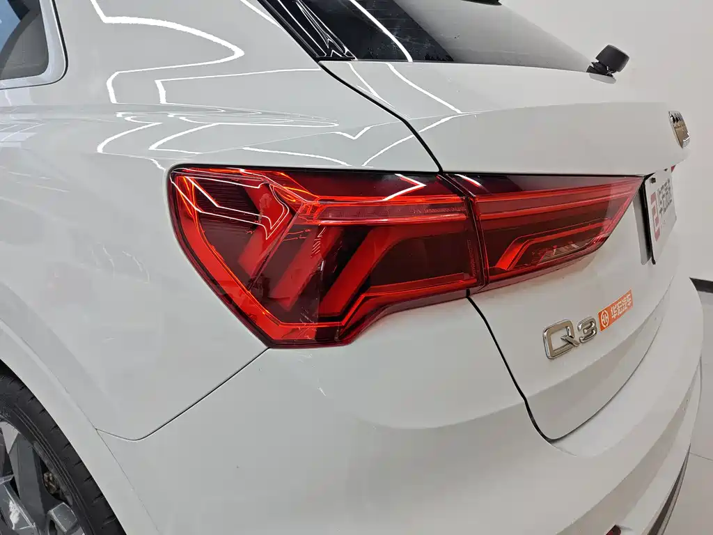 Audi Audi Q3 2022 35 TFSI Fashion Dynamic Edition 2021 - thumbnail 19