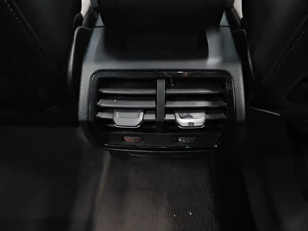 Audi Audi Q3 2022 35 TFSI Fashion Dynamic Edition 2021 - thumbnail 25