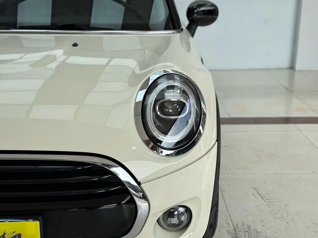 MINI MINI 2018 1.5T COOPER Artist 2020 - thumbnail 4