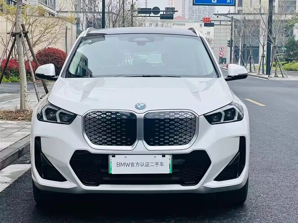 BMW BMW iX1 2023 eDrive25L M Sport Package 2025 - thumbnail 4
