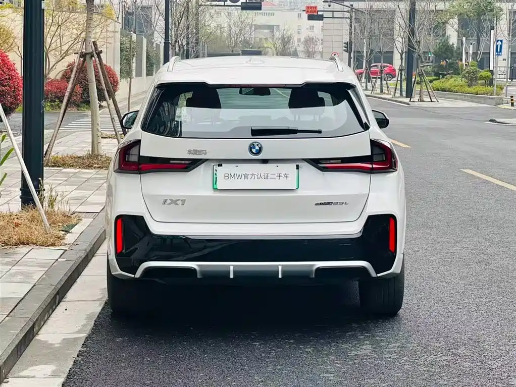 BMW BMW iX1 2023 eDrive25L M Sport Package 2025 - thumbnail 5