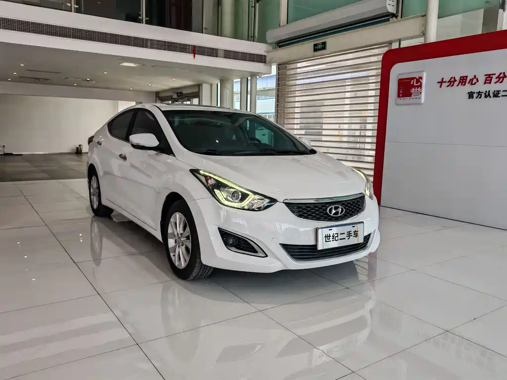 Hyundai Elantra 2016 1.6L Automatic Premium Edition 2018 - thumbnail 3