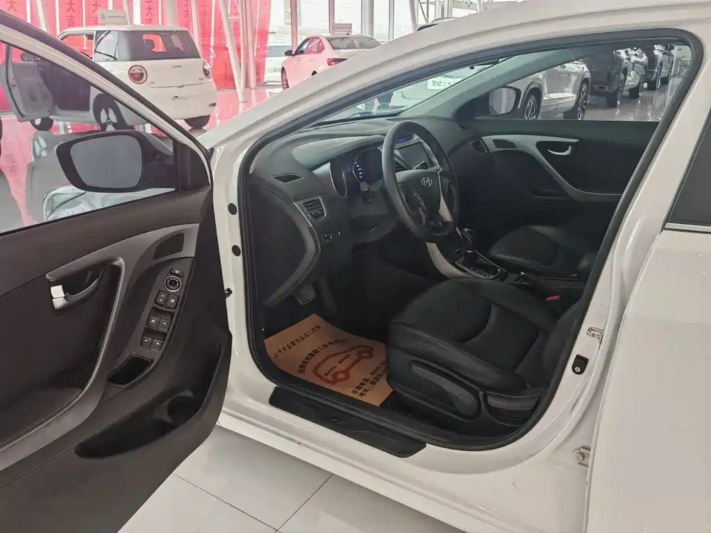 Hyundai Elantra 2016 1.6L Automatic Premium Edition 2018 - thumbnail 7