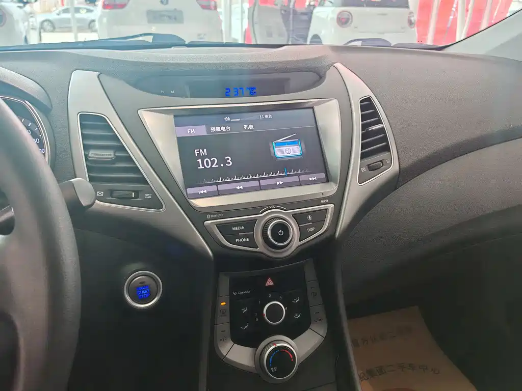 Hyundai Elantra 2016 1.6L Automatic Premium Edition 2018 - thumbnail 10