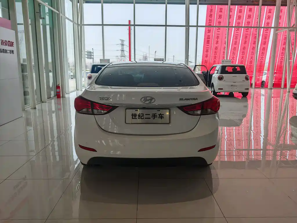 Hyundai Elantra 2016 1.6L Automatic Premium Edition 2018 - thumbnail 18
