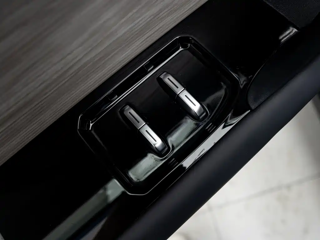 iCAR iCAR 03 2024 501km RWD Long Range Edition 2024 - thumbnail 11