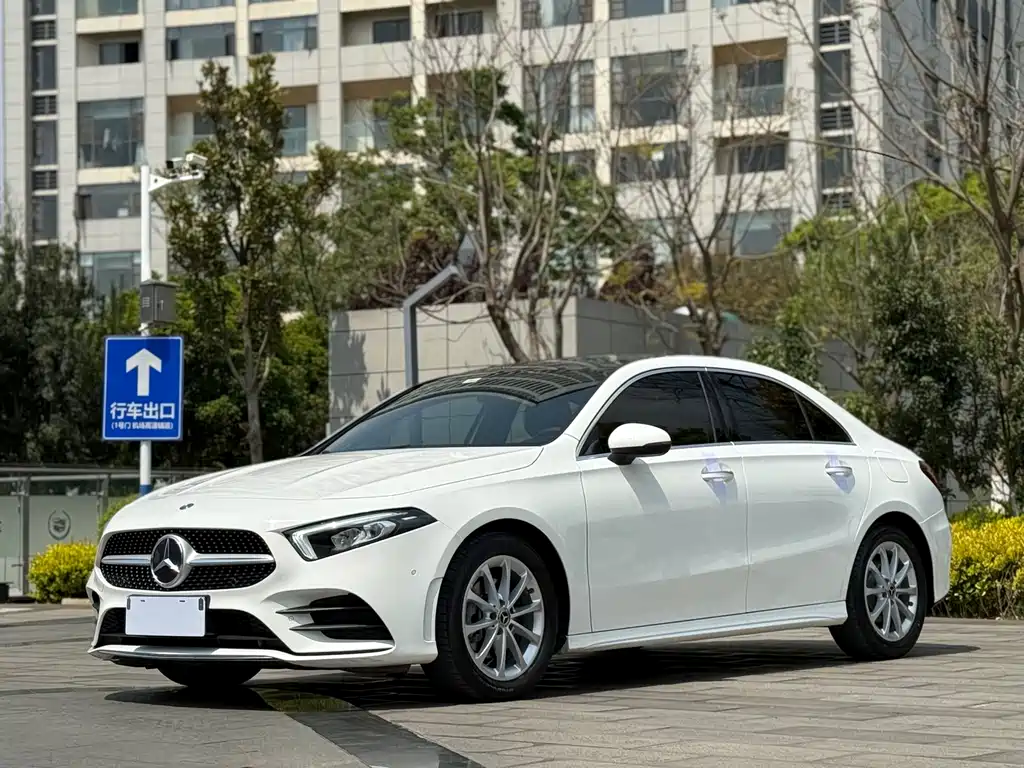 Mercedes-Benz Mercedes-Benz A-Class 2020 Facelift A 200 L Sport Sedan Fashion Edition 2020