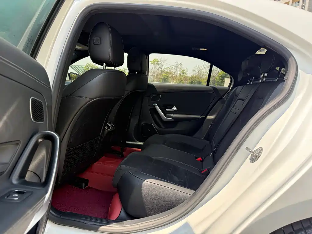 Mercedes-Benz Mercedes-Benz A-Class 2020 Facelift A 200 L Sport Sedan Fashion Edition 2020 - thumbnail 6
