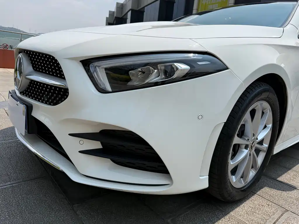 Mercedes-Benz Mercedes-Benz A-Class 2020 Facelift A 200 L Sport Sedan Fashion Edition 2020 - thumbnail 13