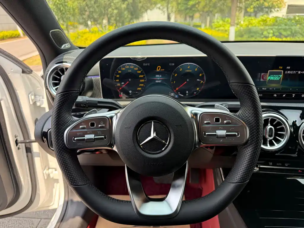 Mercedes-Benz Mercedes-Benz A-Class 2020 Facelift A 200 L Sport Sedan Fashion Edition 2020 - thumbnail 23
