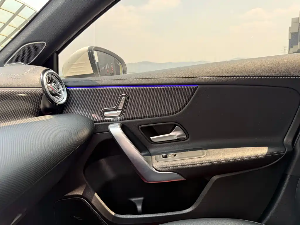 Mercedes-Benz Mercedes-Benz A-Class 2020 Facelift A 200 L Sport Sedan Fashion Edition 2020 - thumbnail 27