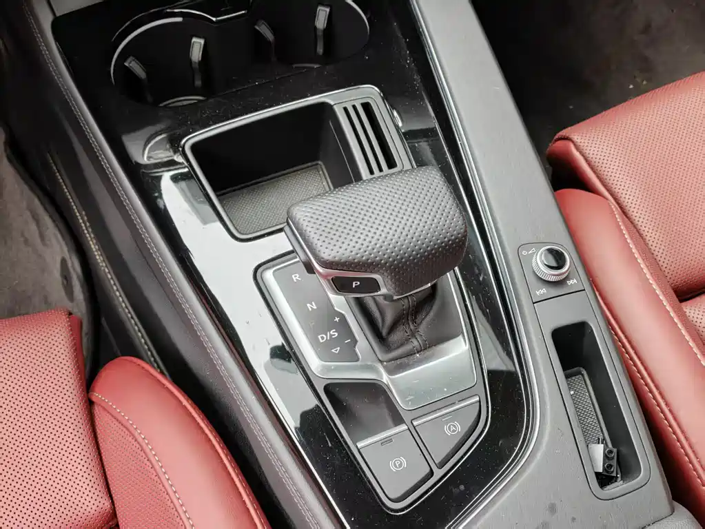 Audi Audi A4L 2024 40 TFSI Luxury Dynamic Model 2025 - thumbnail 11