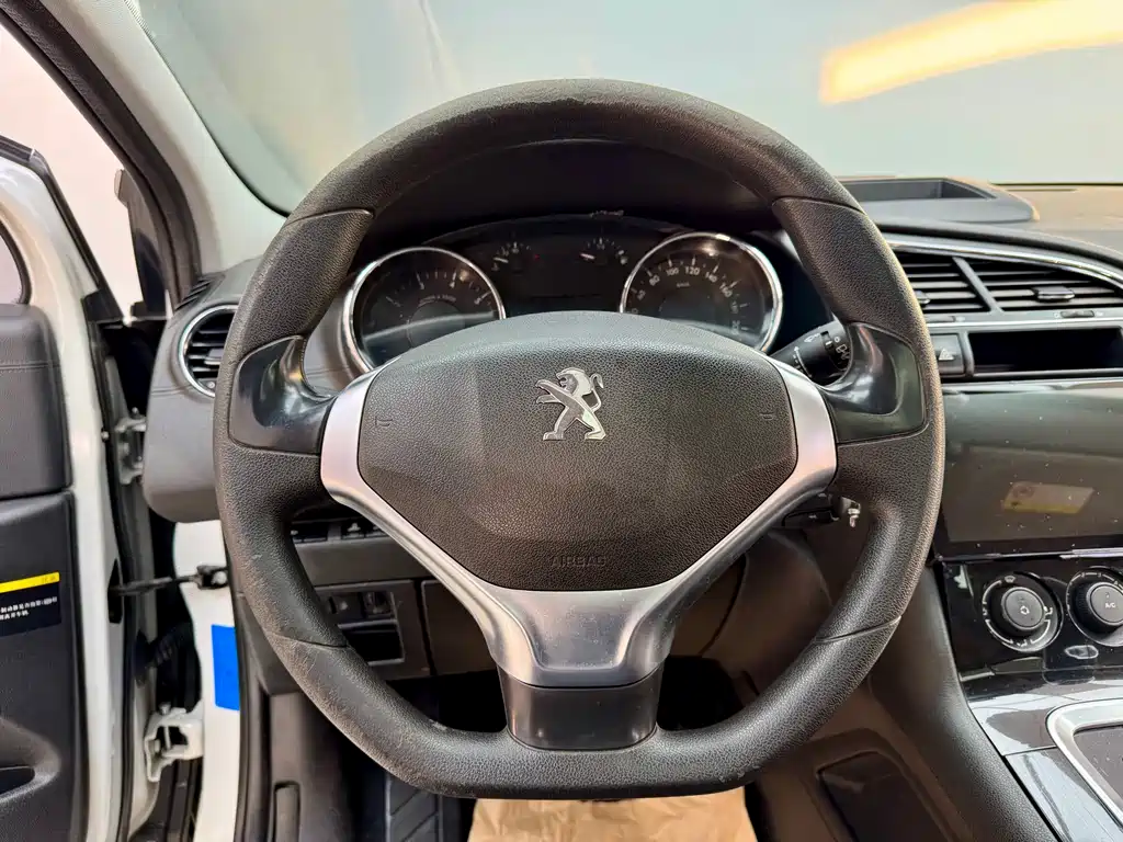Peugeot Peugeot 3008 2015 2.0L Automatic Trend Edition 2016 - thumbnail 15