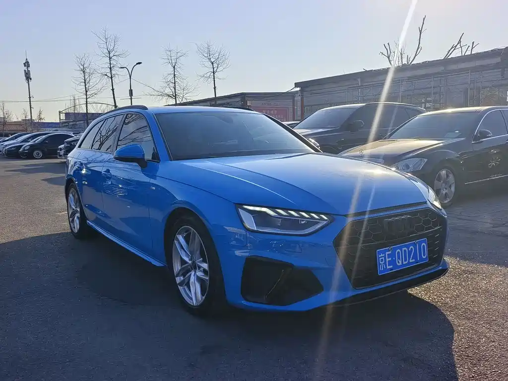 Audi Audi A4 Import 2021 Avant Progressive 40 TFSI Luxury Dynamic Model 2022 - thumbnail 3