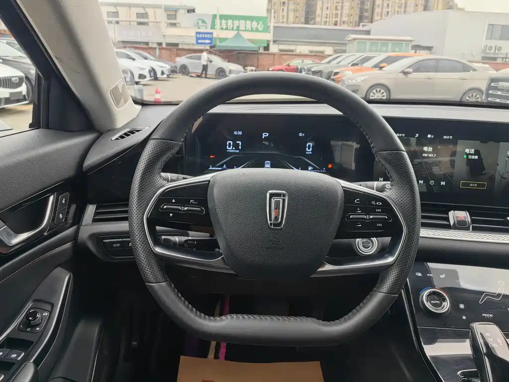 Bestune Bestune B70 2023 3rd Generation 1.5T Automatic Enjoy 70th Anniversary Edition 2024 - thumbnail 7