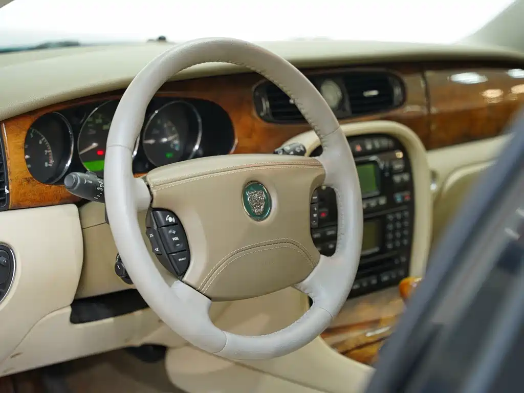Jaguar Jaguar XJ 2004 XJ8 4.2 2008 - thumbnail 15