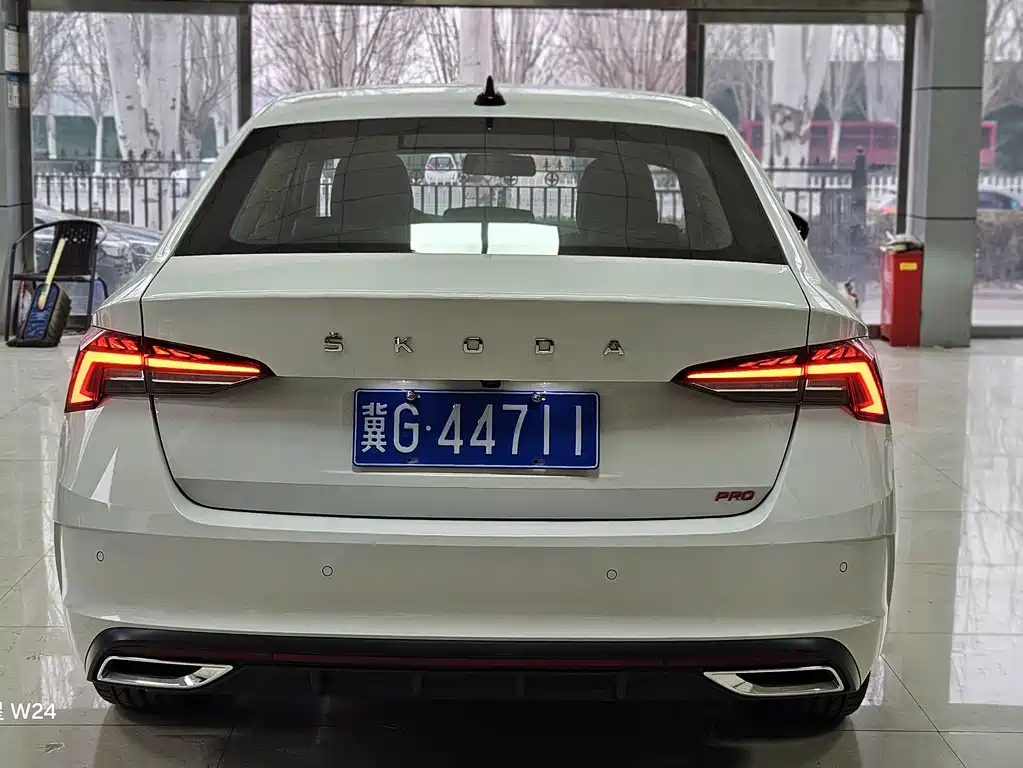 Škoda Octavia 2024 PRO TSI280 Premium Edition 2023 - thumbnail 6
