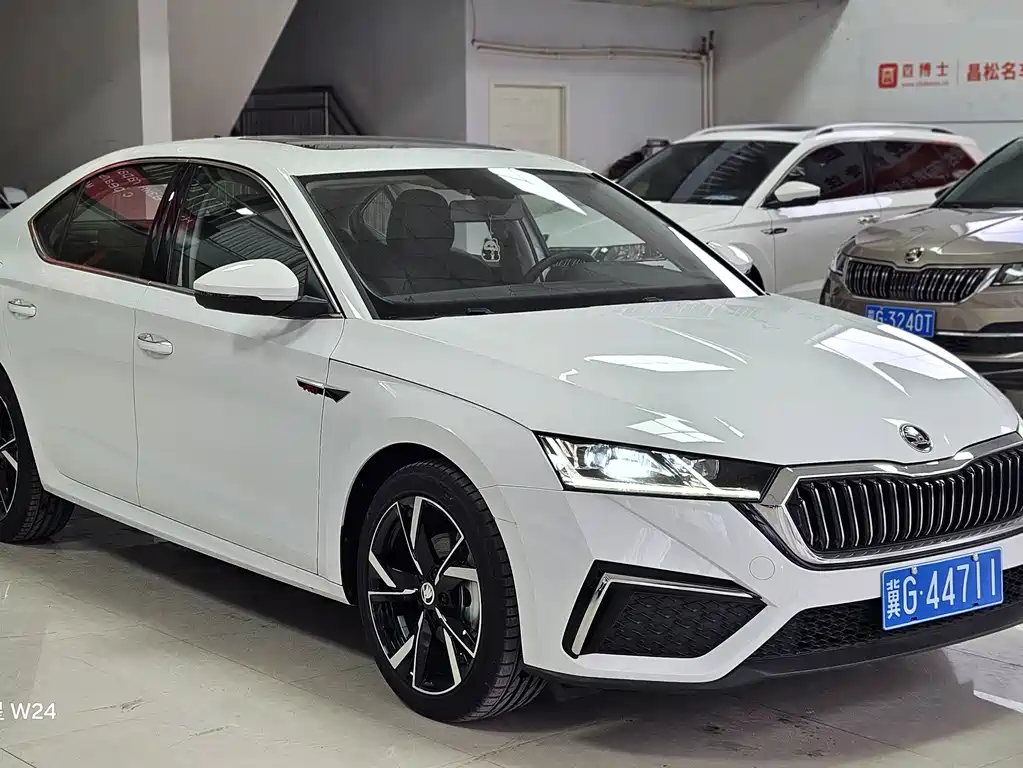 Škoda Octavia 2024 PRO TSI280 Premium Edition 2023 - thumbnail 9
