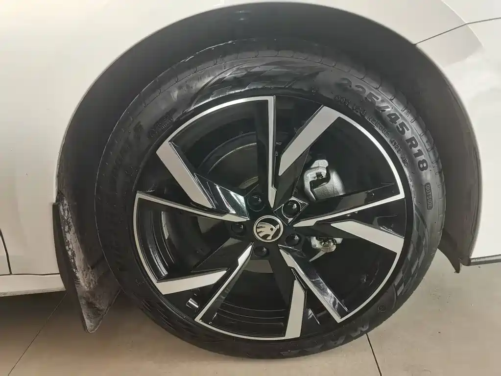 Škoda Octavia 2024 PRO TSI280 Premium Edition 2023 - thumbnail 20