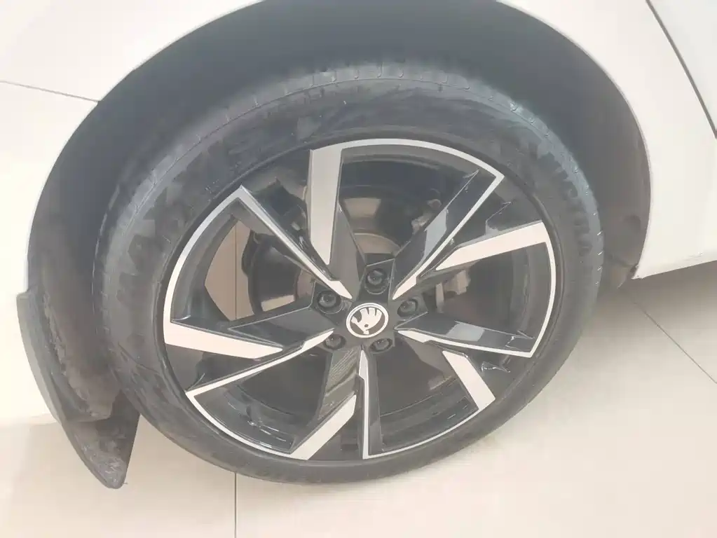 Škoda Octavia 2024 PRO TSI280 Premium Edition 2023 - thumbnail 21