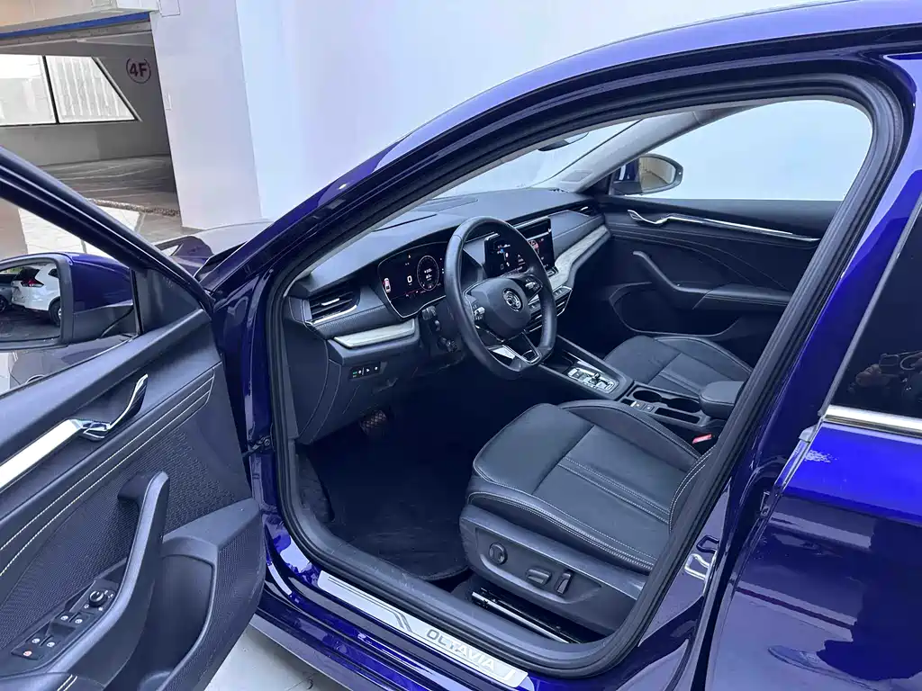 Škoda Octavia 2022 PRO TSI280 Luxury Edition 2022 - thumbnail 9