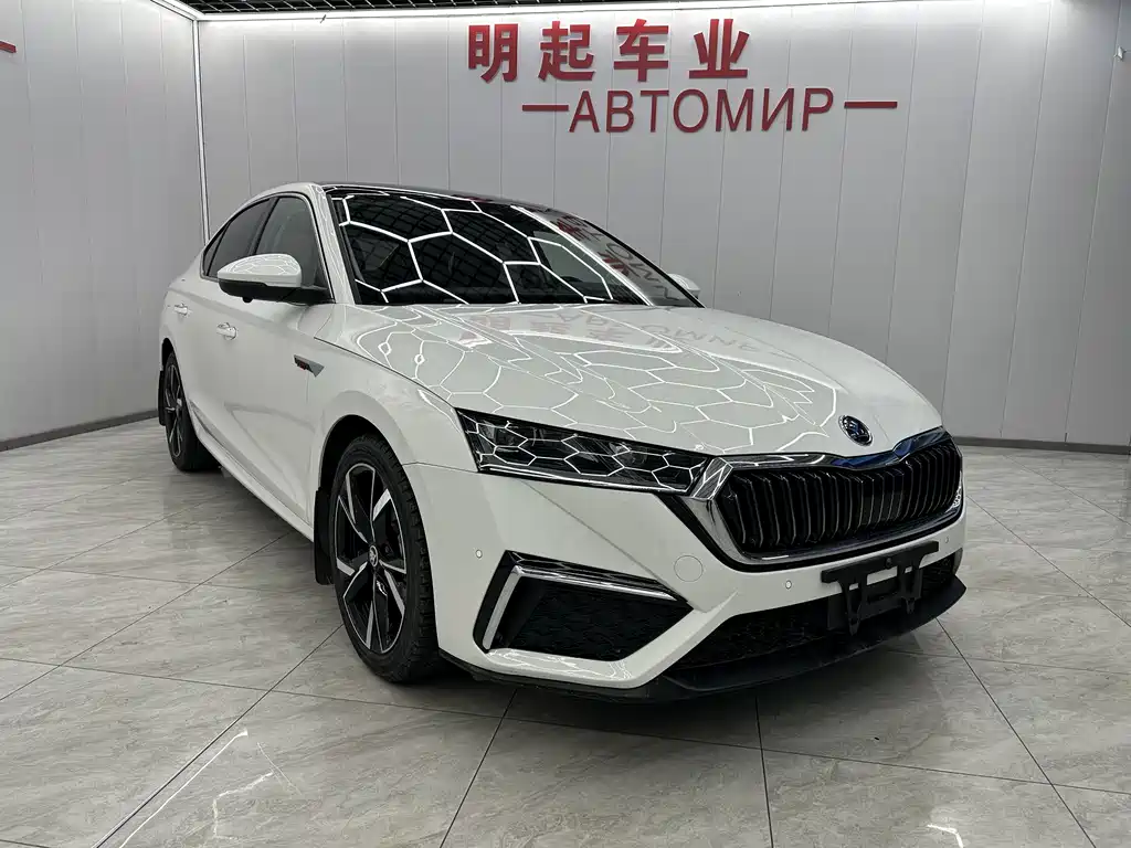 Škoda Octavia 2022 PRO TSI280 Luxury Edition 2022 - thumbnail 2