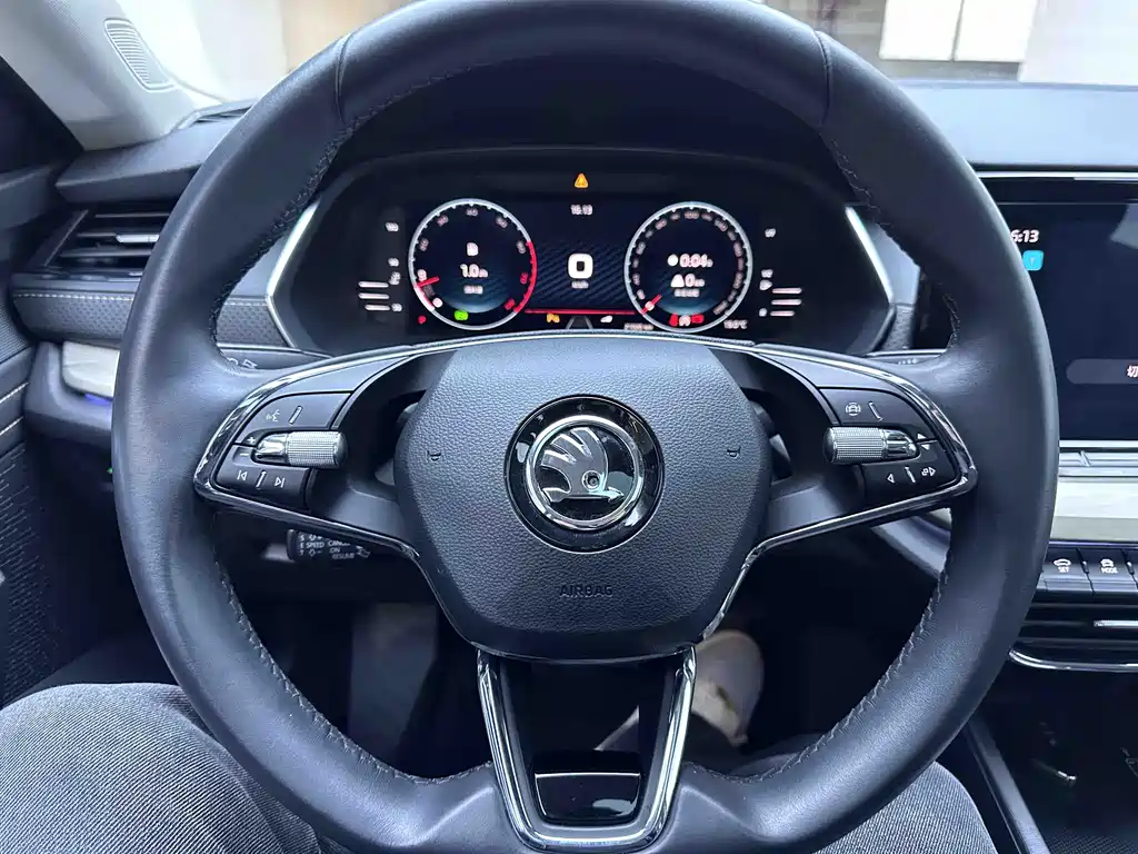 Škoda Octavia 2022 PRO TSI280 Luxury Edition 2022 - thumbnail 13