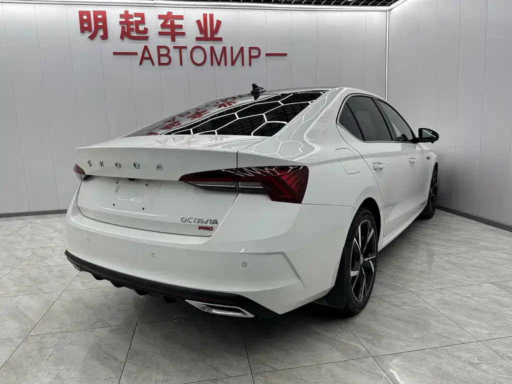 Škoda Octavia 2022 PRO TSI280 Luxury Edition 2022 - thumbnail 7