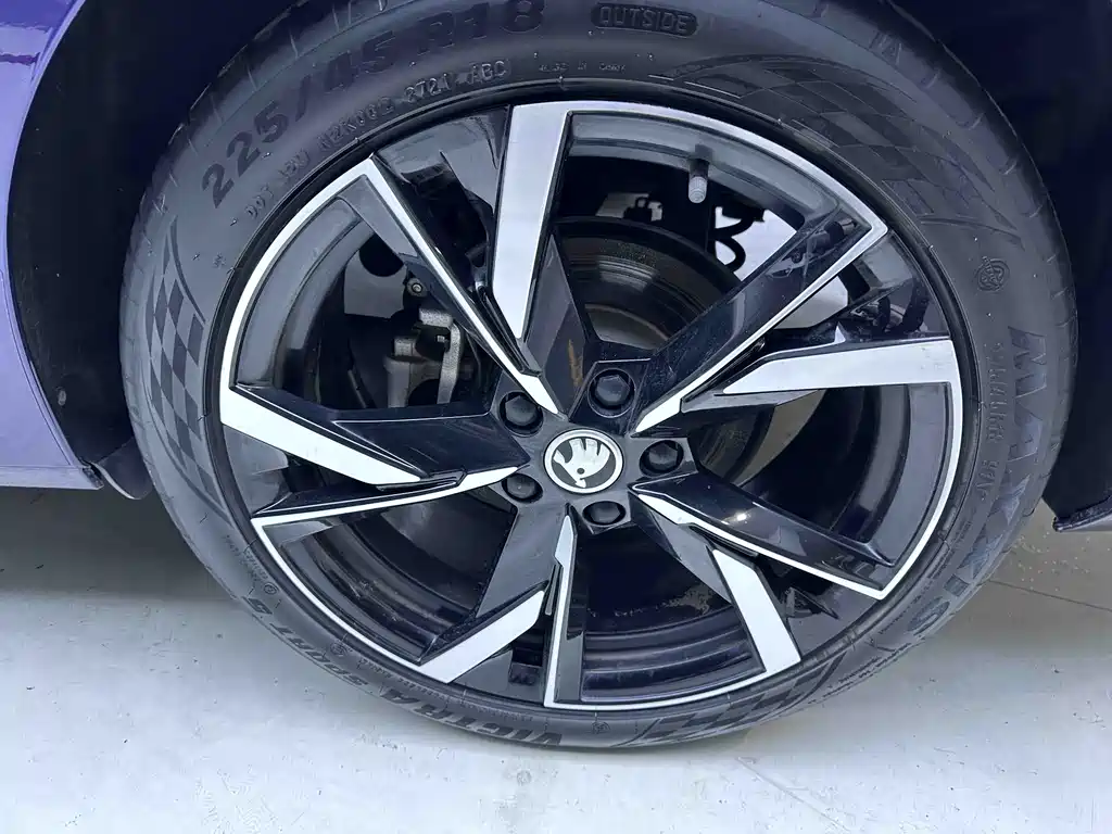 Škoda Octavia 2022 PRO TSI280 Luxury Edition 2022 - thumbnail 17