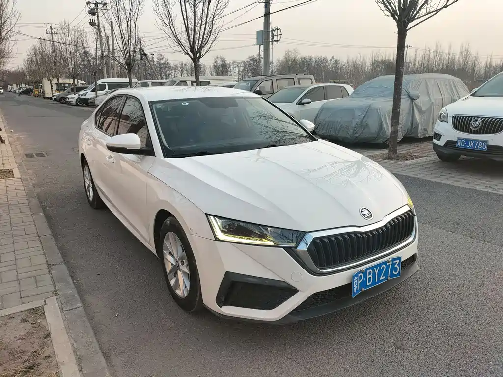 Škoda Octavia 2022 PRO TSI280 Premium Edition 2021 - thumbnail 2