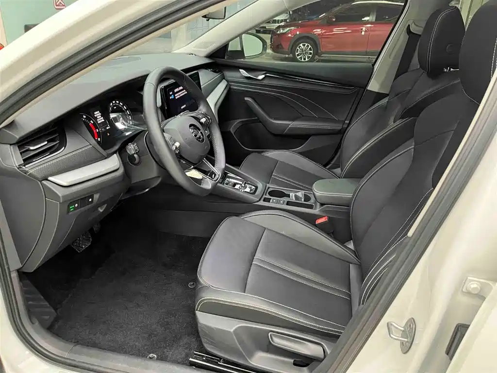 Škoda Octavia 2023 Facelift PRO TSI280 Premium Edition 2024 - thumbnail 11