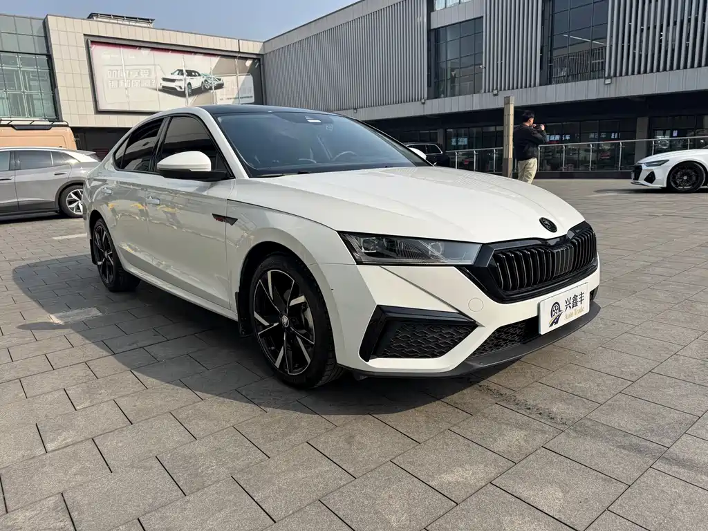 Škoda Octavia 2023 PRO TSI280 Luxury Edition 2023 - thumbnail 3