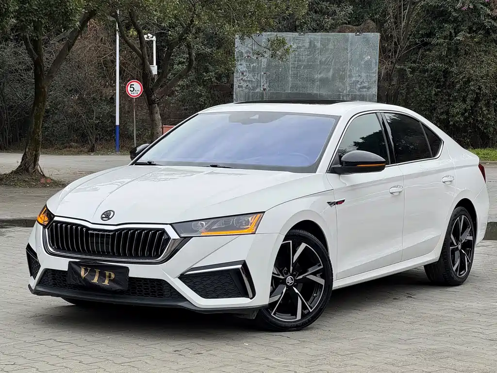 Škoda Octavia 2022 PRO TSI280 Luxury Edition 2023