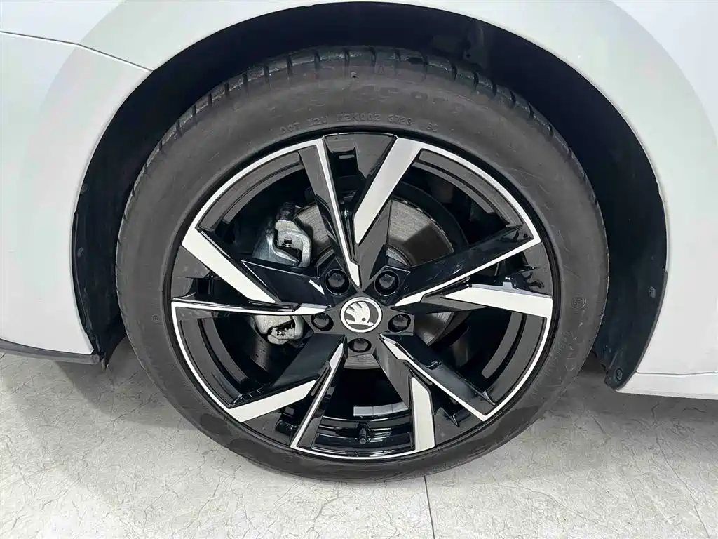 Škoda Octavia 2023 Facelift PRO TSI280 Premium Edition 2024 - thumbnail 20