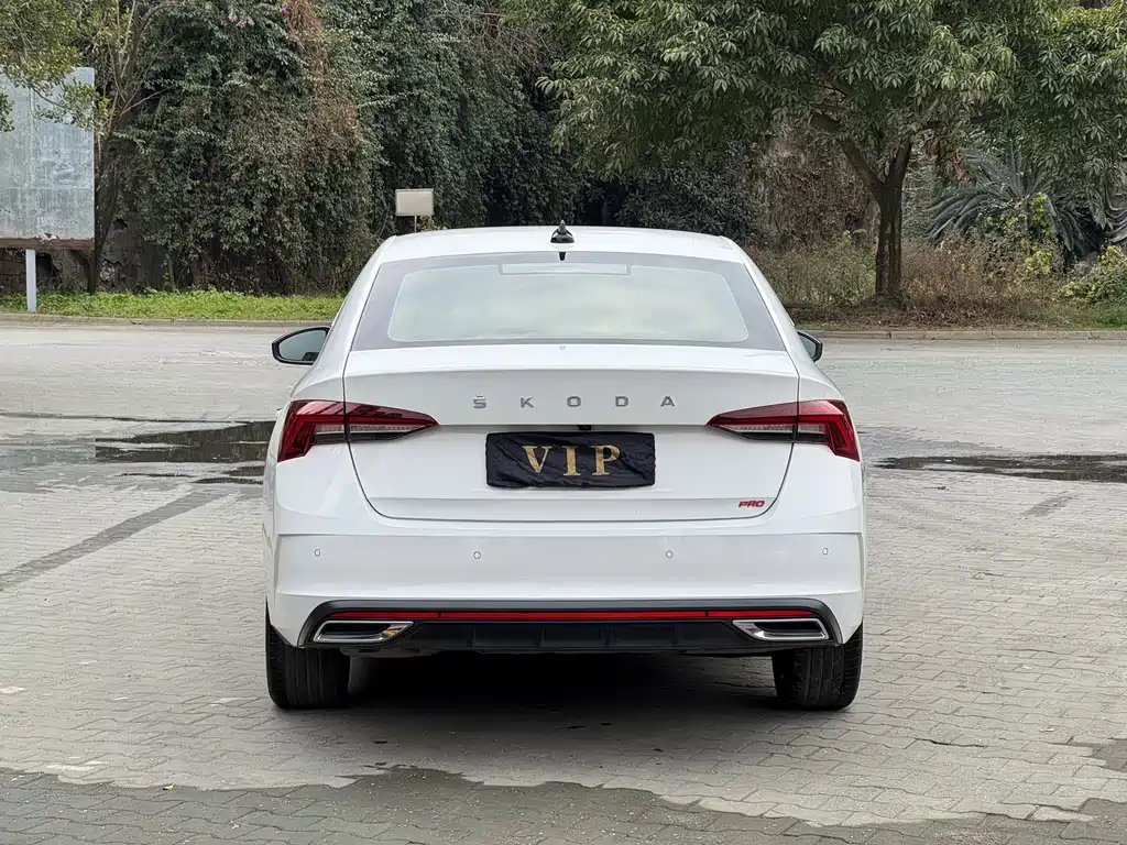 Škoda Octavia 2022 PRO TSI280 Luxury Edition 2023 - thumbnail 5