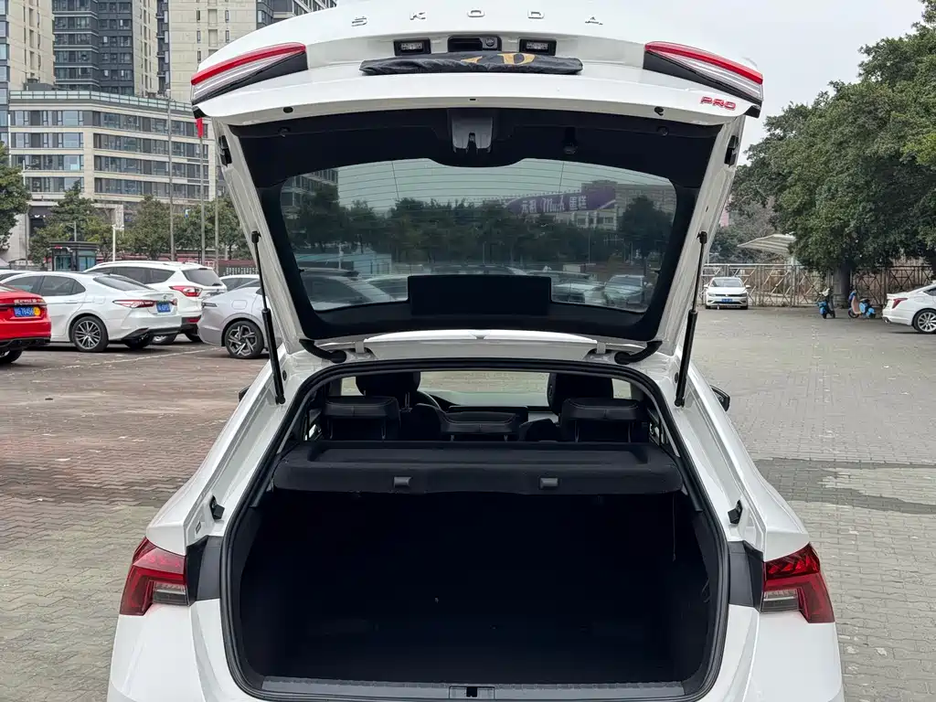 Škoda Octavia 2022 PRO TSI280 Luxury Edition 2023 - thumbnail 11
