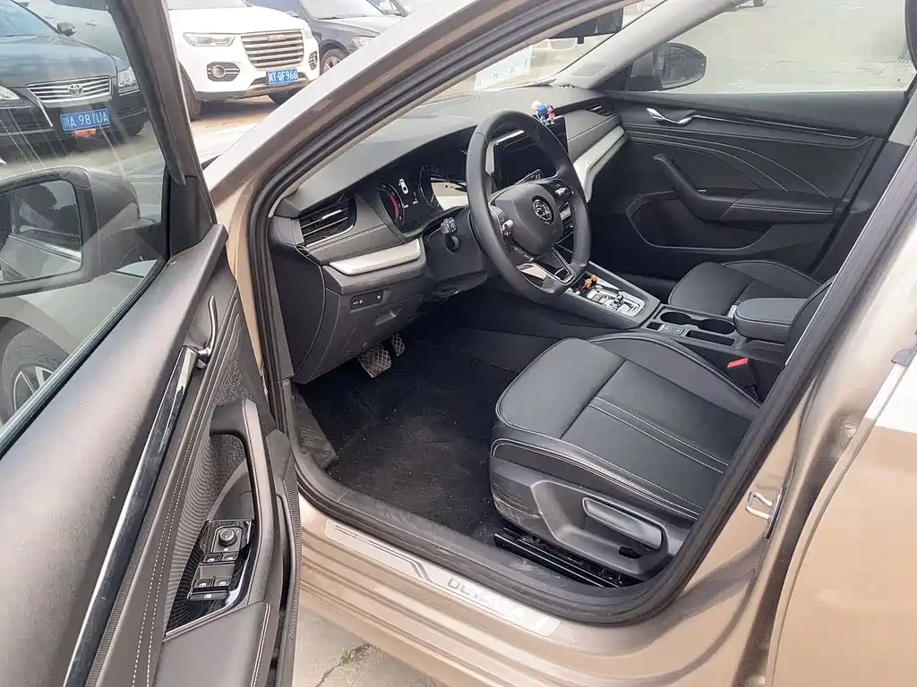 Škoda Octavia 2022 PRO TSI280 Premium Edition 2022 - thumbnail 7