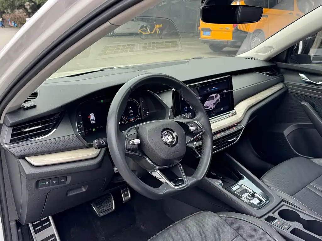 Škoda Octavia 2022 PRO TSI280 Luxury Edition 2023 - thumbnail 15