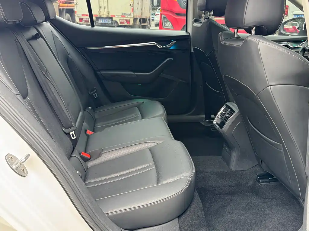 Škoda Octavia 2022 PRO TSI280 Luxury Edition 2023 - thumbnail 24