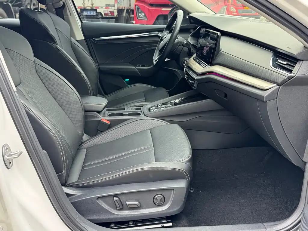 Škoda Octavia 2022 PRO TSI280 Luxury Edition 2023 - thumbnail 25